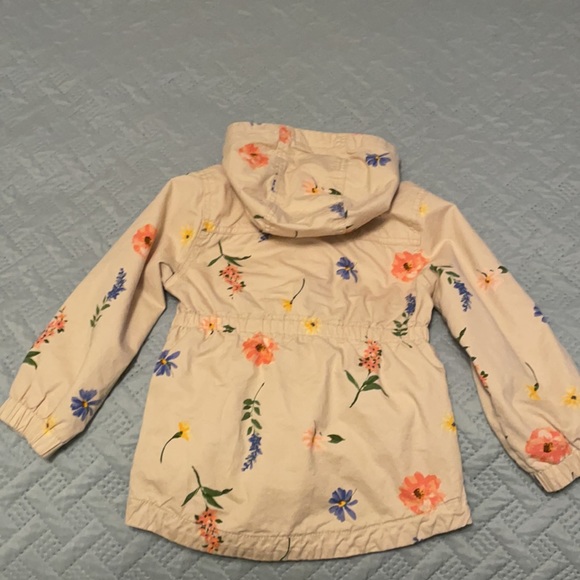 4T OldNavy Multi-Weather Rain Jacket. Multi pockets, zip up/ button down. - Picture 5 of 6